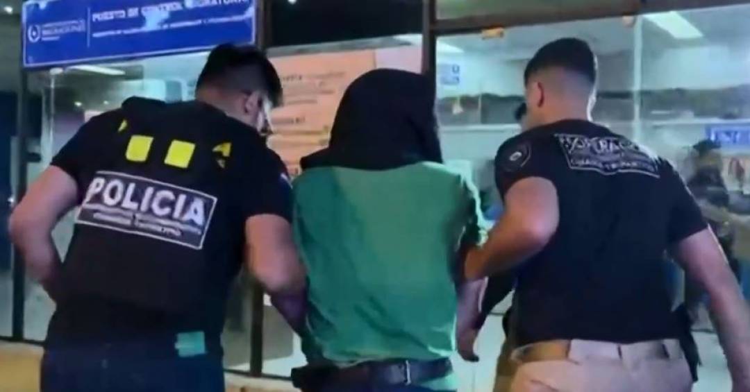 Silvinei Vasques é entregue à Polícia Federal após prisão no Paraguai