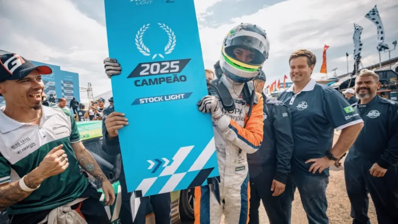 Sobrinho de Barrichello é campeão da Stock Light e sobe para o grid da Stock Car em 2026