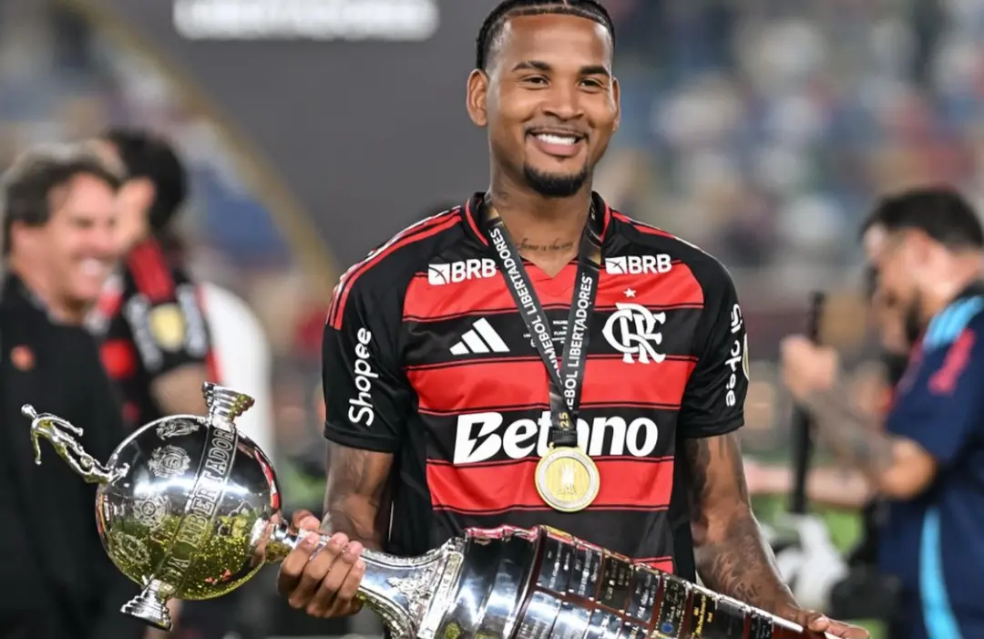 Time europeu anuncia contratação de ex-zagueiro do Flamengo