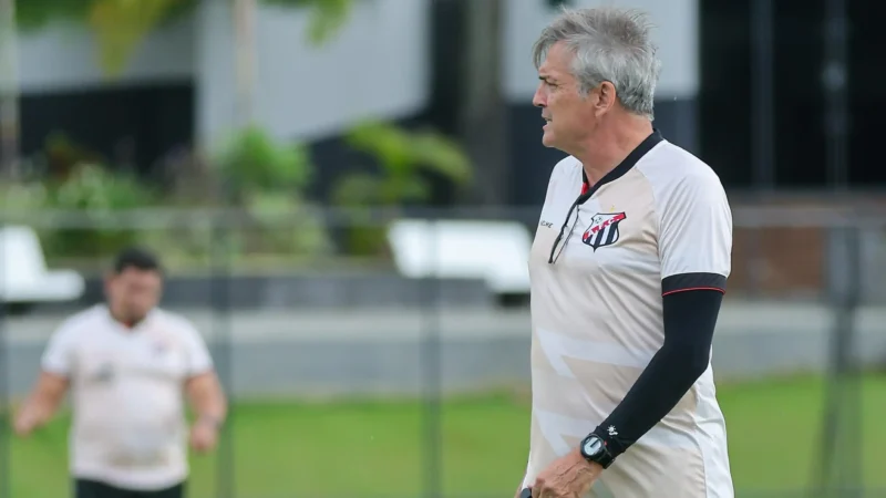 Treinador pede demissão antes mesmo do início do Goianão