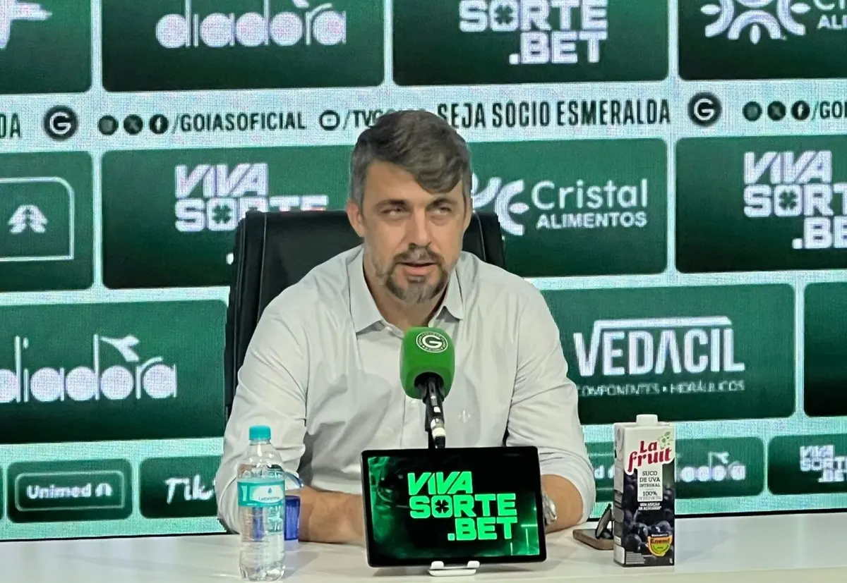 “Vamos trabalhar bastante e tentar ser o mais assertivo possível”, diz Michel Alves sobre o plantel do Goiás para 2026