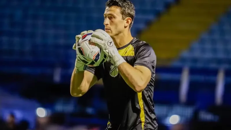 Vila Nova encaminha contratação do goleiro Airton, do Novorizontino