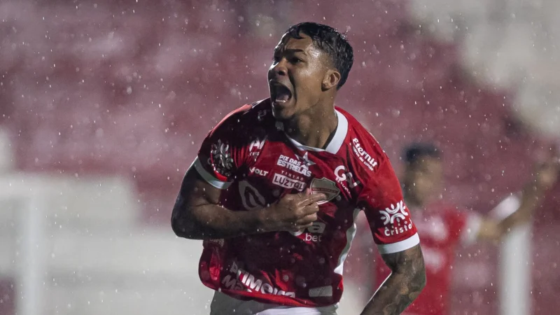 Vila Nova encaminha empréstimo de Gustavo Pajé para clube do Chipre