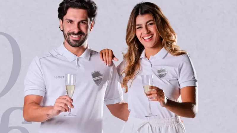 Vila Nova lança uniforme comemorativo para a virada do ano