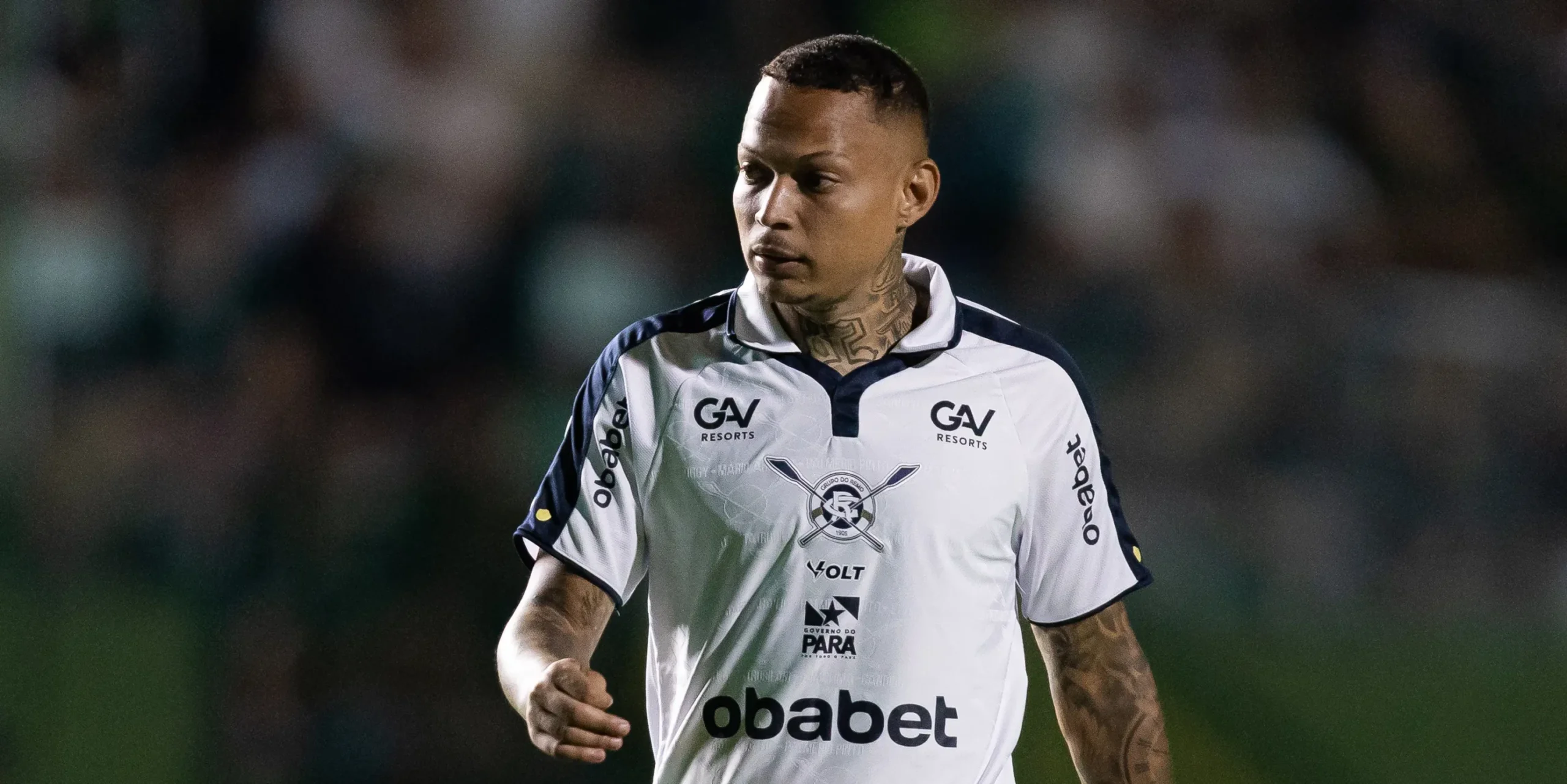 Vila Nova oficializa a contratação do atacante Janderson, ex-Remo