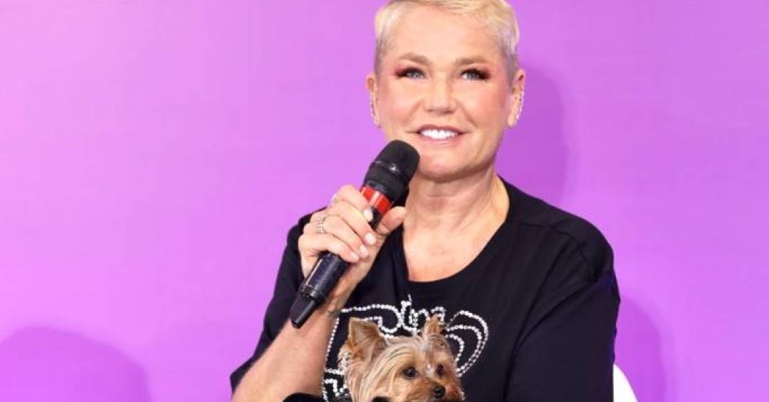 Xuxa joga indireta para atriz que esnobou presente seu