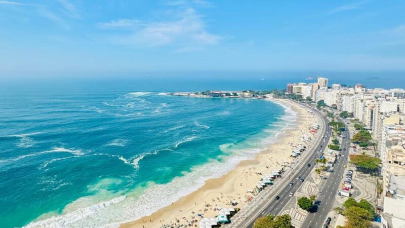 Bombeiros encerram buscas no mar de Copacabana