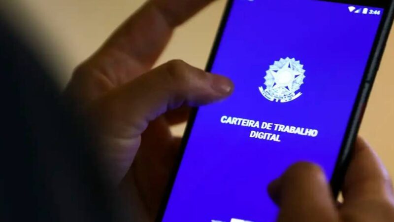 Taxa de desocupação cai para 5,2%, menor nível da história da Pnad Contínua