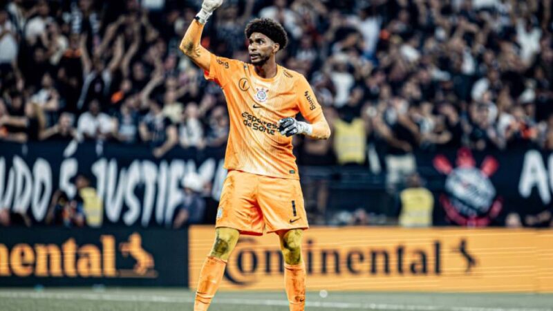 Hugo brilha contra o Cruzeiro e leva o Corinthians à final da Copa do Brasil