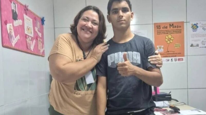 Conselheira tutelar emociona com relato sobre jovem morto por leoa