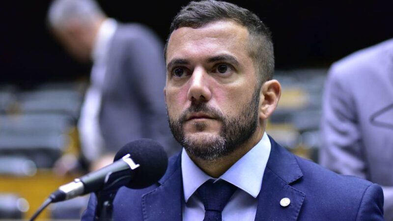 Operação da PF contra Sóstenes e Jordy cria clima de ‘cada um por si’ dentro do PL