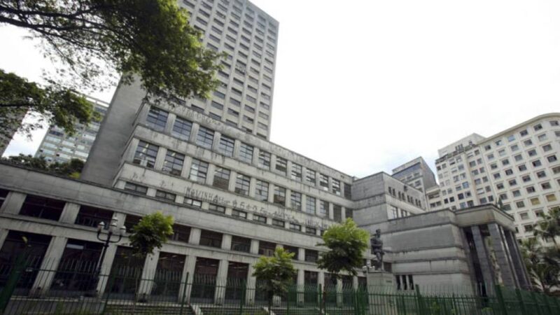 Invasão armada na Biblioteca Mário de Andrade reacende alerta sobre segurança do patrimônio cultural em SP