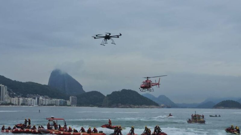 Bombeiros resgatam mais de 540 em praias do Rio no Réveillon; adolescente segue desaparecido