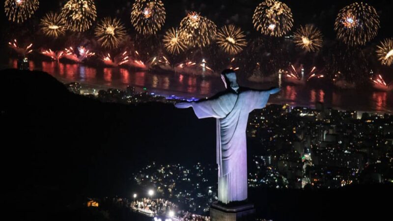 Réveillon do Rio reúne 5,1 milhões de pessoas em 13 palcos da cidade