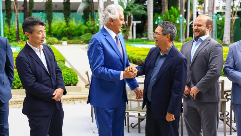 Ala do União Brasil insiste em Caiado para evitar desgaste entre eleitores de Lula e Flávio