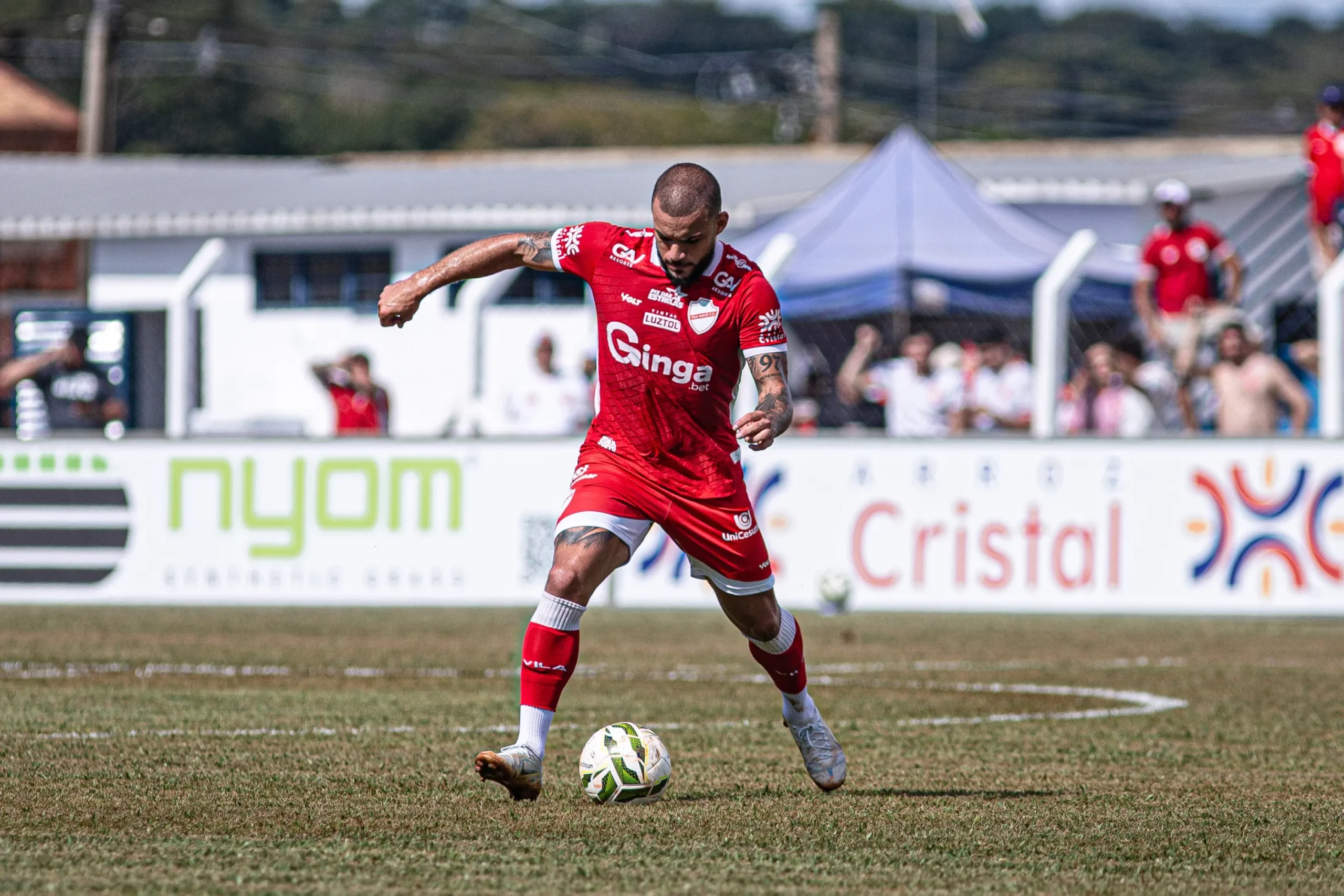 André Luís comemora mais uma assistência e vê evolução do Vila Nova no Campeonato Goiano