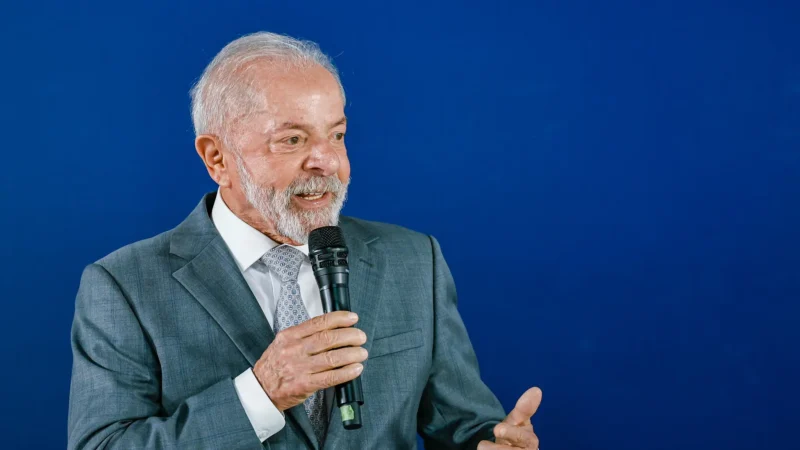 Após cirurgia de catarata, Lula tem ‘evolução satisfatória’
