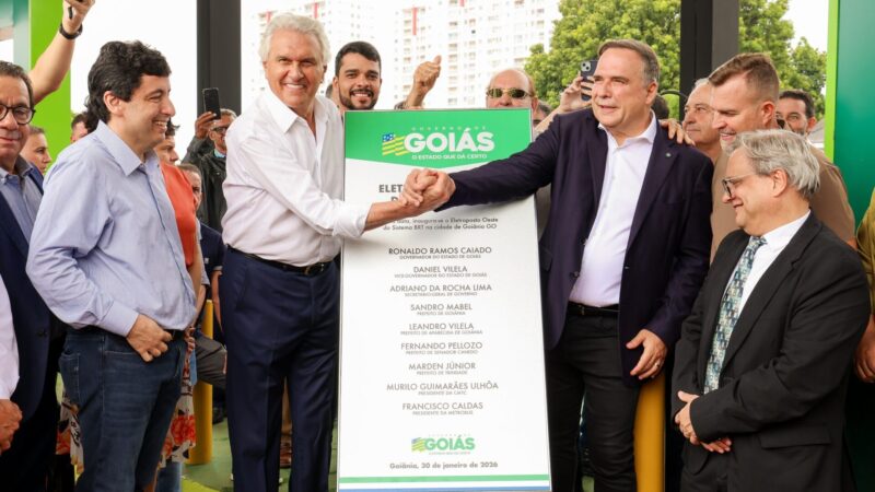 Caiado entrega reconstrução do Terminal Praça A e 21 ônibus elétricos
