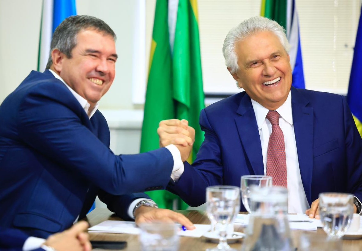 Caiado repassa liderança do Consórcio Brasil Central a Eduardo Riedel