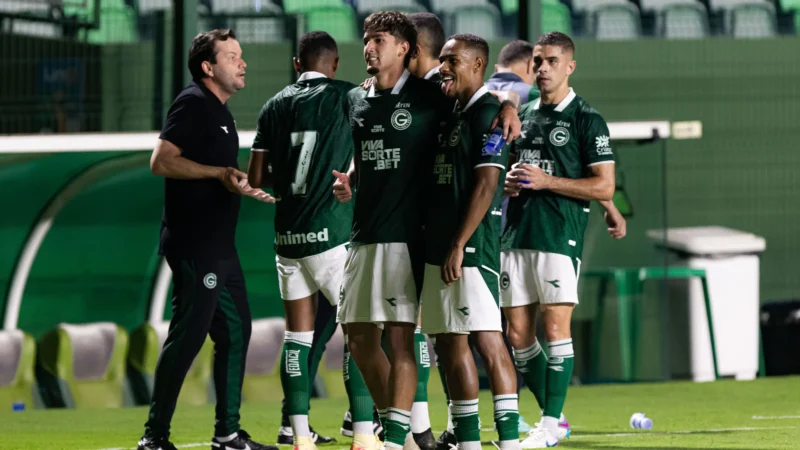 Com gol de joia da base, Goiás derrota a Abecat e volta à vice-liderança do Goianão