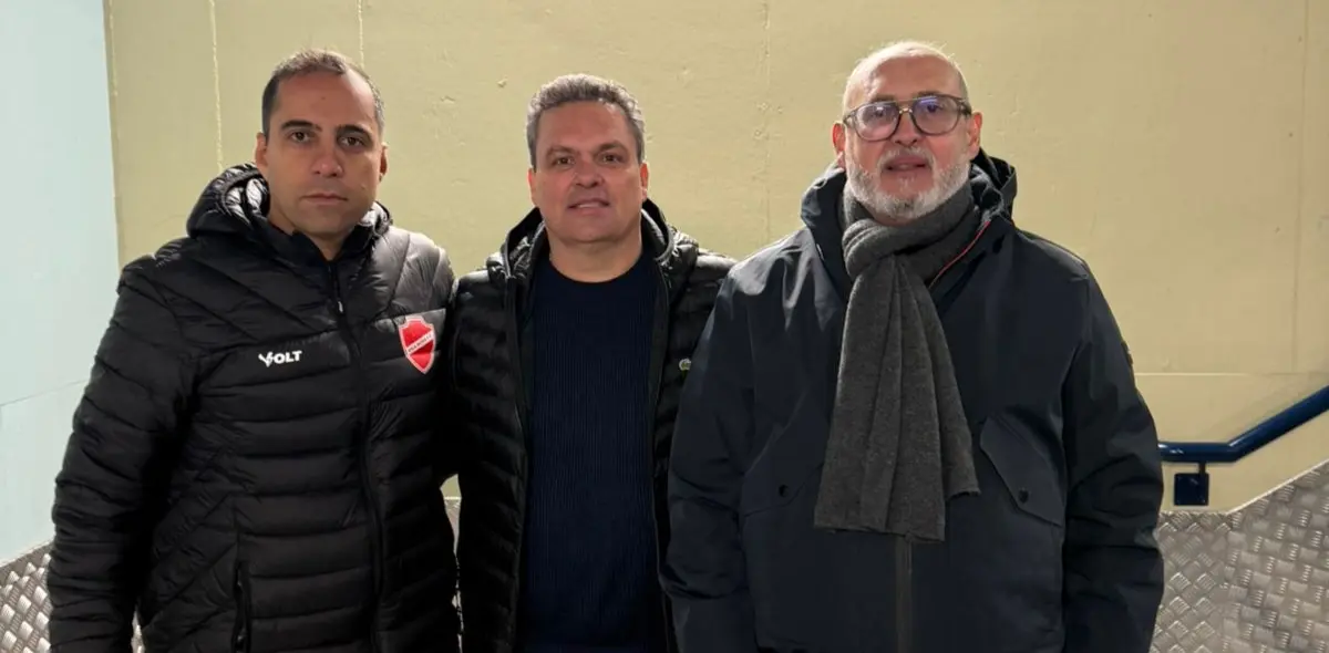 Dirigentes goianos conhecem estrutura da Bundesliga e se encontram com grandes nomes do futebol