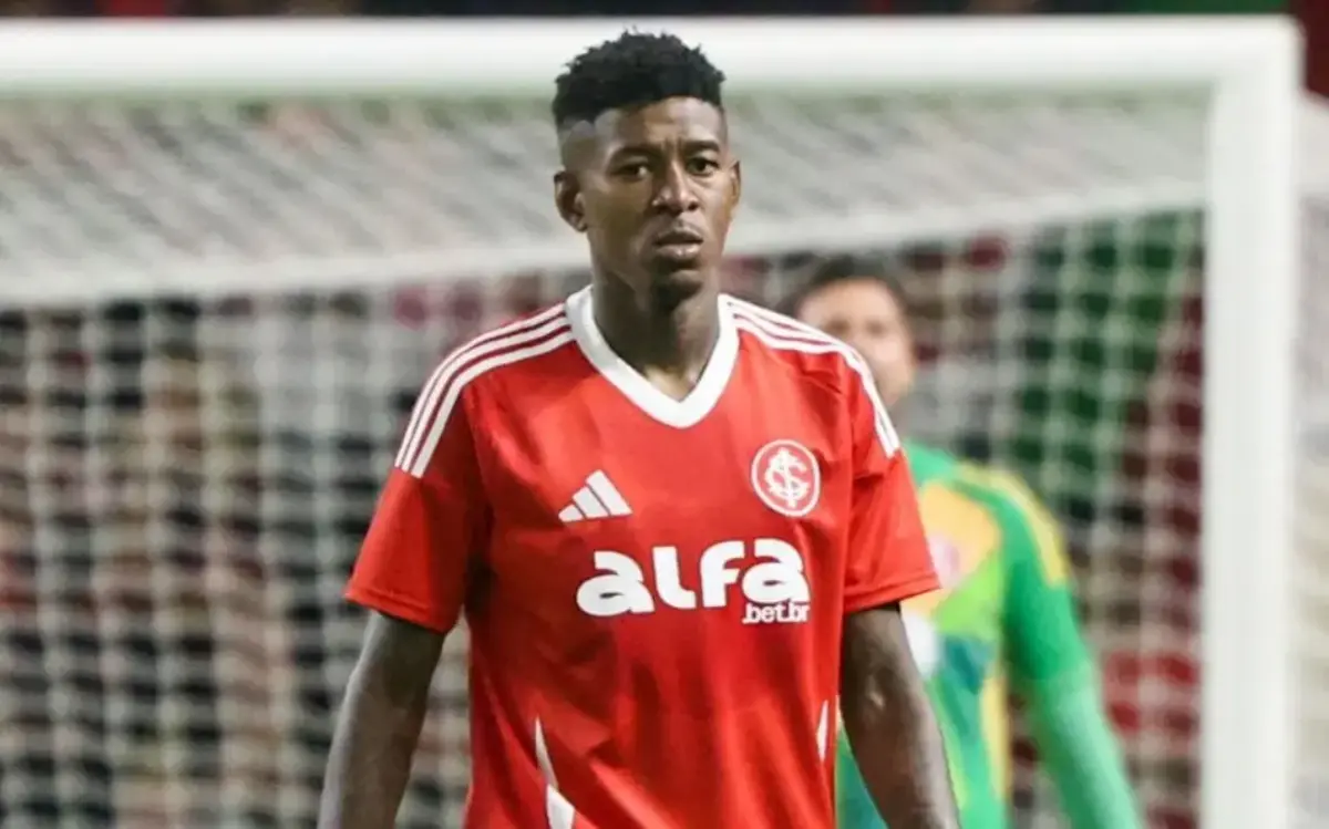 É do Flamengo! Inter oficializa saída do zagueiro Vitão para o rubro-negro