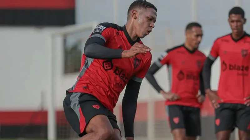 Em papel de liderança, Adriano Martins projeta temporada de conquistas no Atlético Goianiense