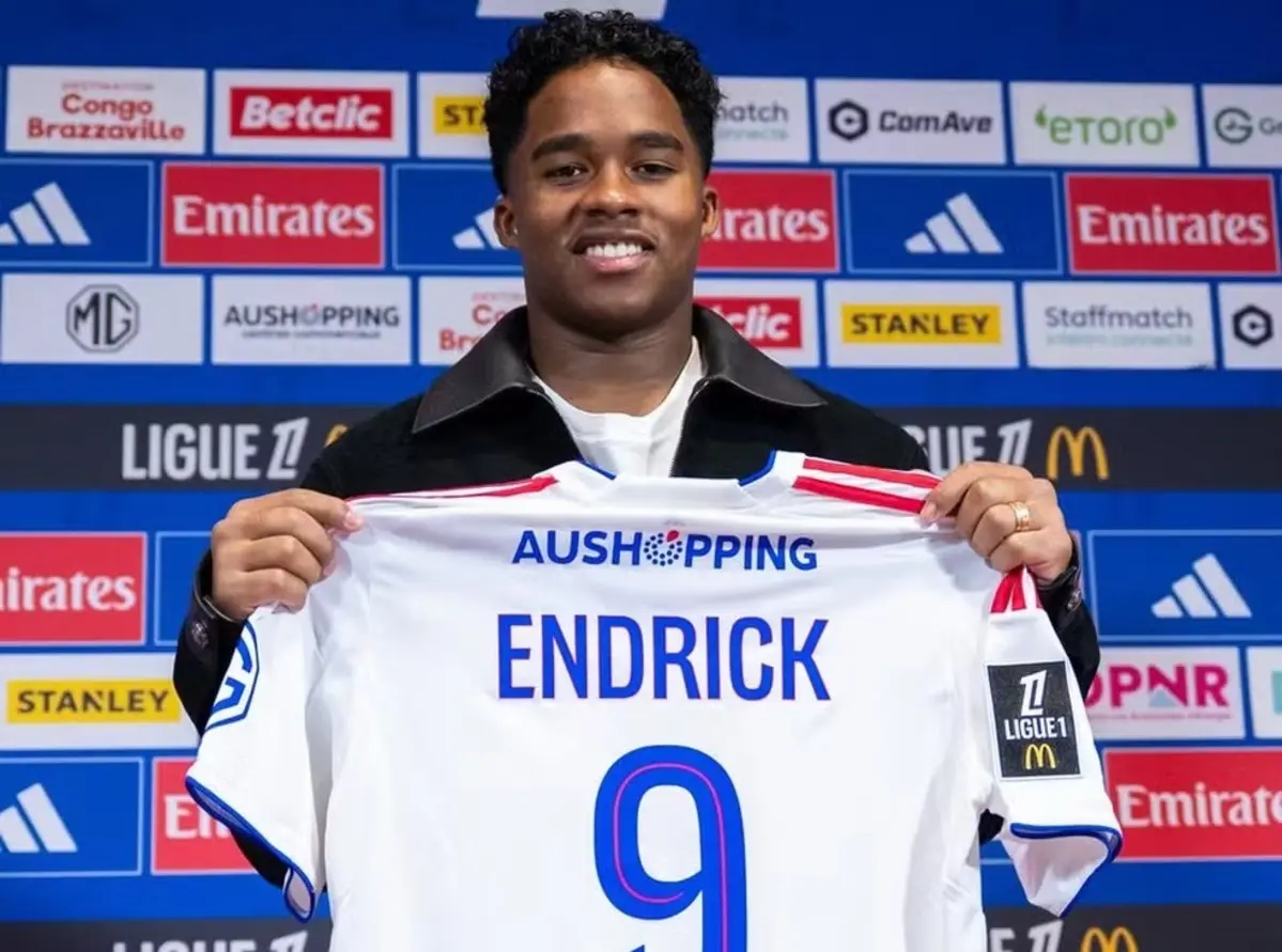 Endrick é apresentado no Lyon e destaca influência de Ancelotti na decisão