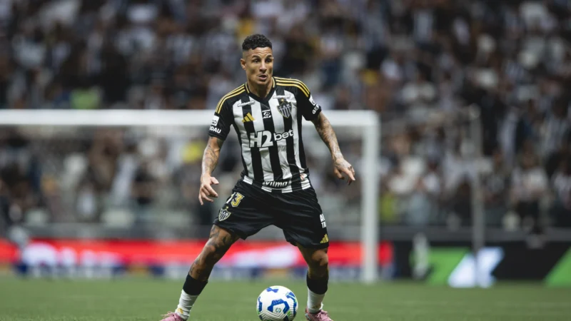 Fluminense acerta a contratação do lateral-esquerdo Guilherme Arana