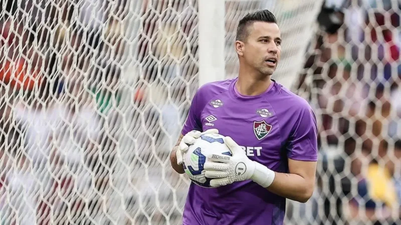 Fluminense estende vínculo de Fábio e garante goleiro até 2027