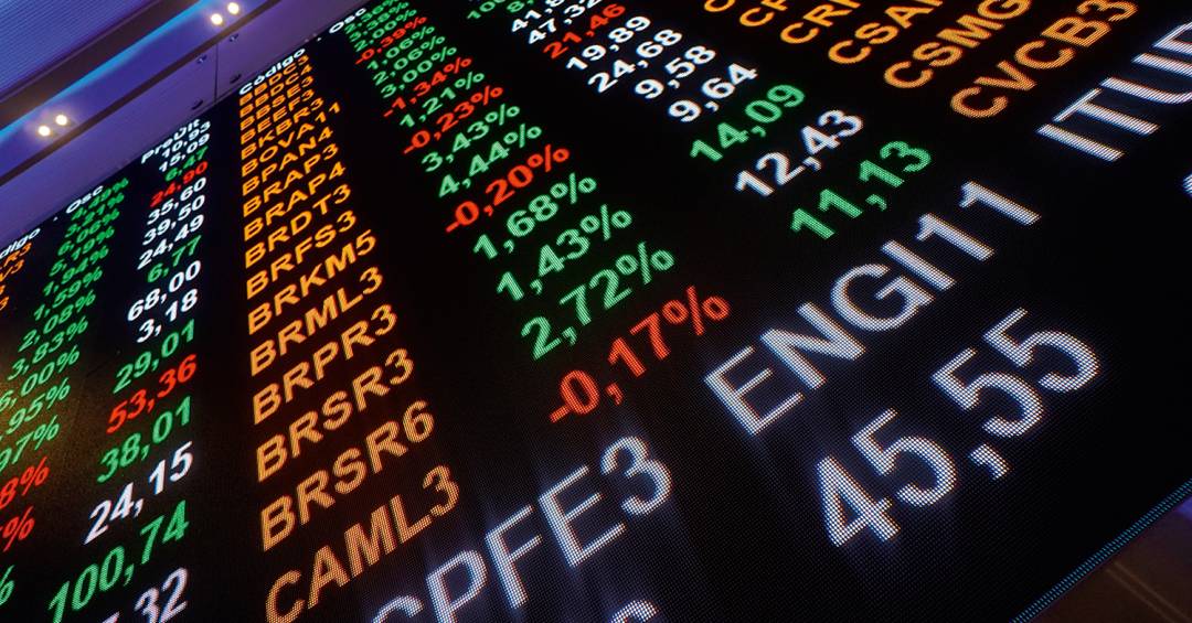 Ibovespa recua com queda do setor bancário e novos desdobramentos sobre petróleo