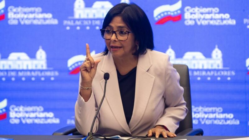 Trump afirma que vice de Maduro coopera, mas número dois do chavismo exige libertação do presidente