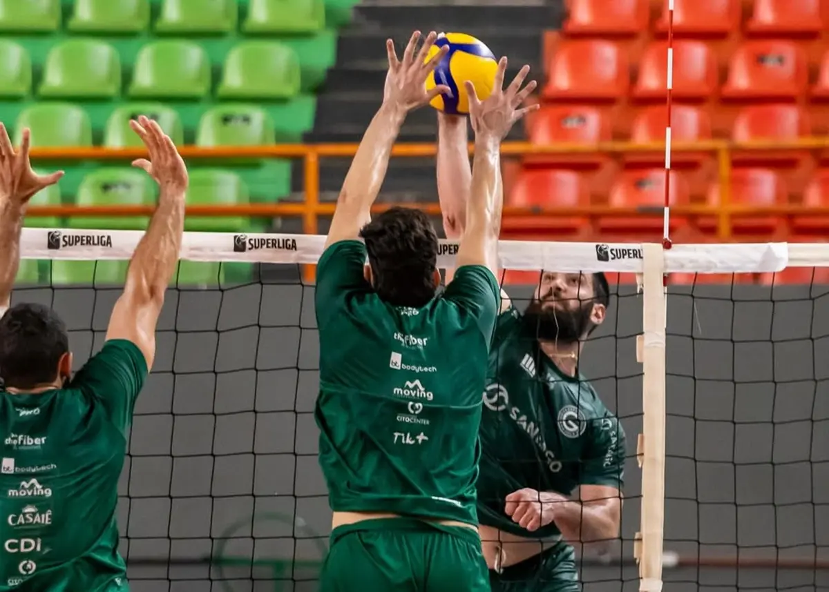 Goiás Vôlei entra em quadra neste sábado (10/01) contra o Praia Clube pelo returno da Superliga A