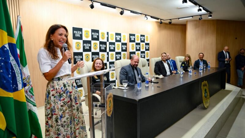 Gracinha Caiado entrega 30 viaturas às delegacias da mulher de Goiás