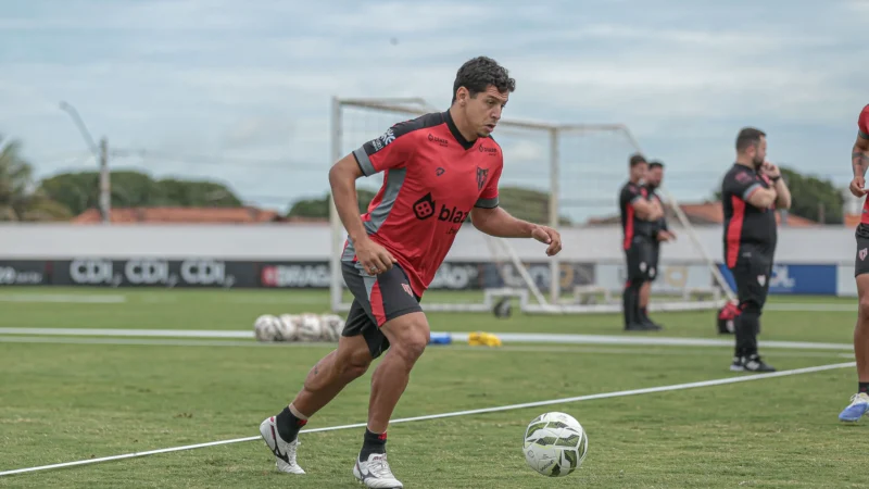 Guilherme Marques é regularizado e fica à disposição para clássico contra ex-clube