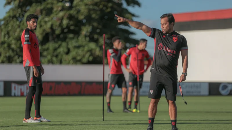 Inhumas anuncia técnico ex-Atlético para o lugar do demitido Cléber Gaúcho