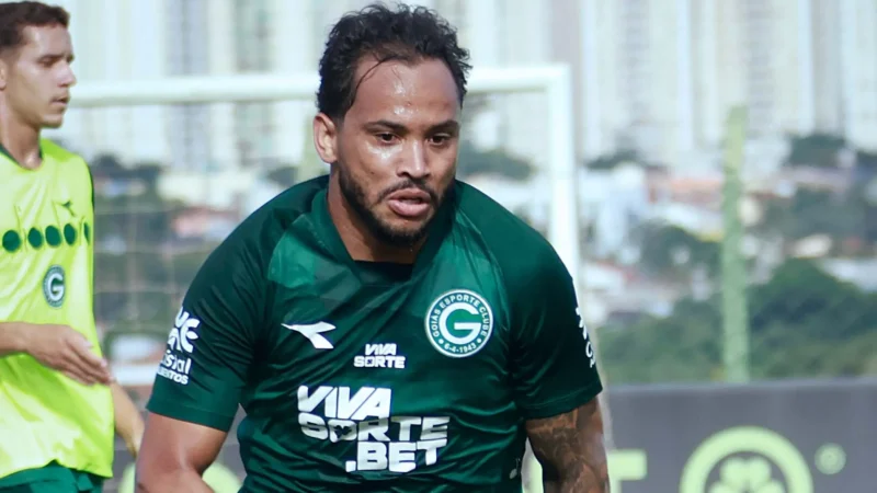 Lourenço pede Goiás com mentalidade de campeão no Campeonato Goiano