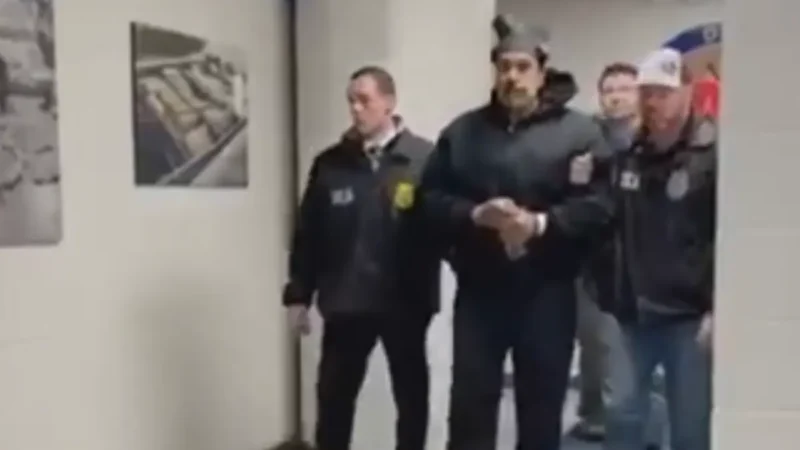 Maduro deseja feliz ano novo a policiais em Nova York; vídeo