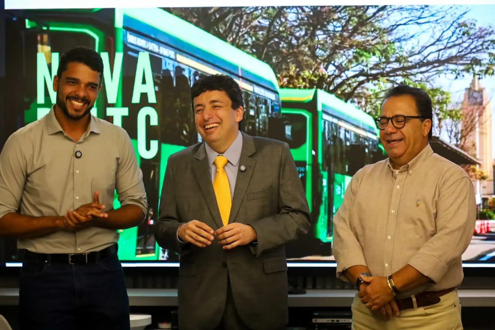 Marden Júnior garante funcionamento do transporte coletivo em Trindade com apoio do Governo de Goiás