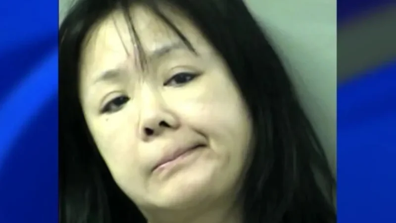 Massagista usa fezes e tenta evitar prisão de forma bizarra; veja