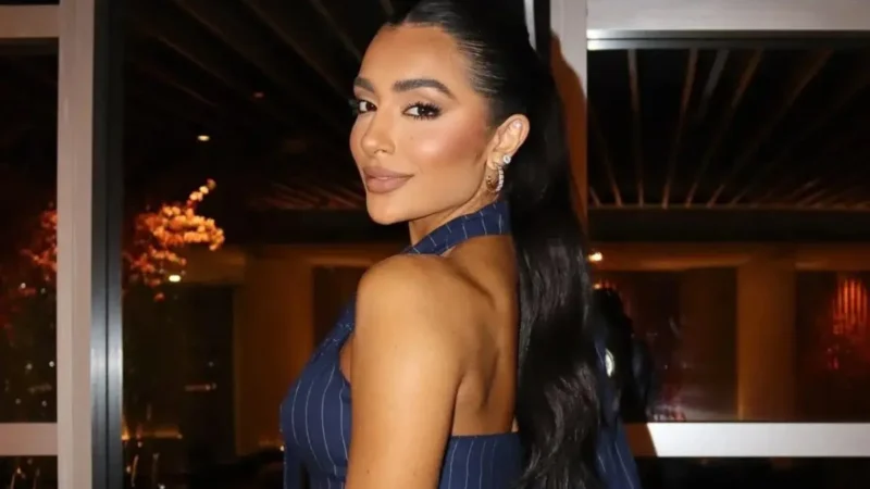 Melhor amiga de Virginia, Duda Freire surge de minibiquíni; foto