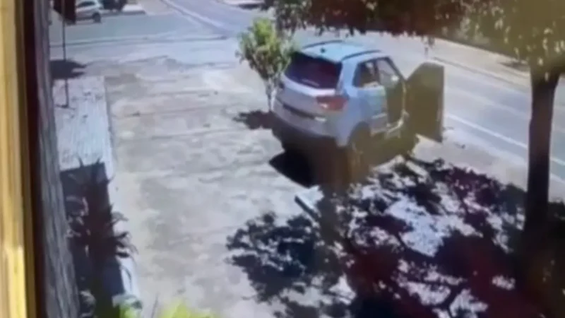 Motorista sem CNH é investigada por perder controle do carro e matar mulher atropelada em São Luiz do Norte