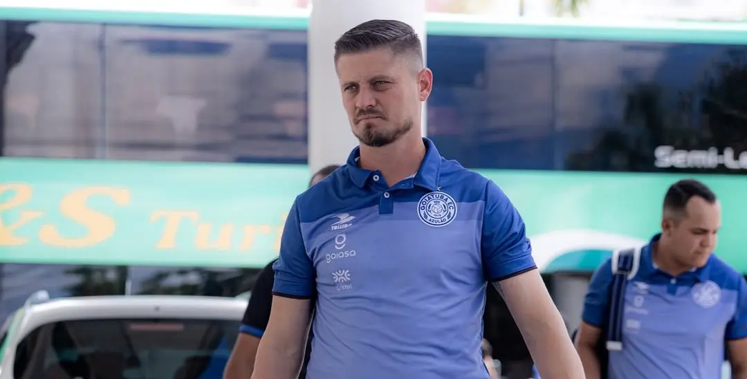 Na vice-lanterna do Goianão, Goiatuba anuncia demissão do técnico Augusto Fassina