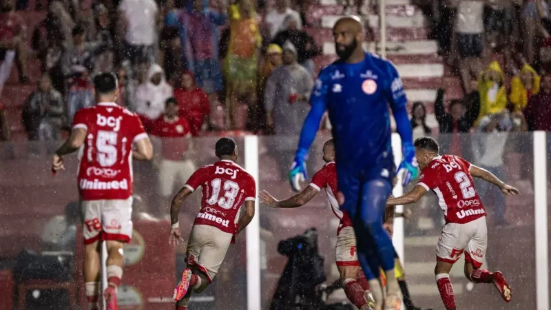 No OBA, Vila Nova derrota Anapolina e assume a liderança do Goianão