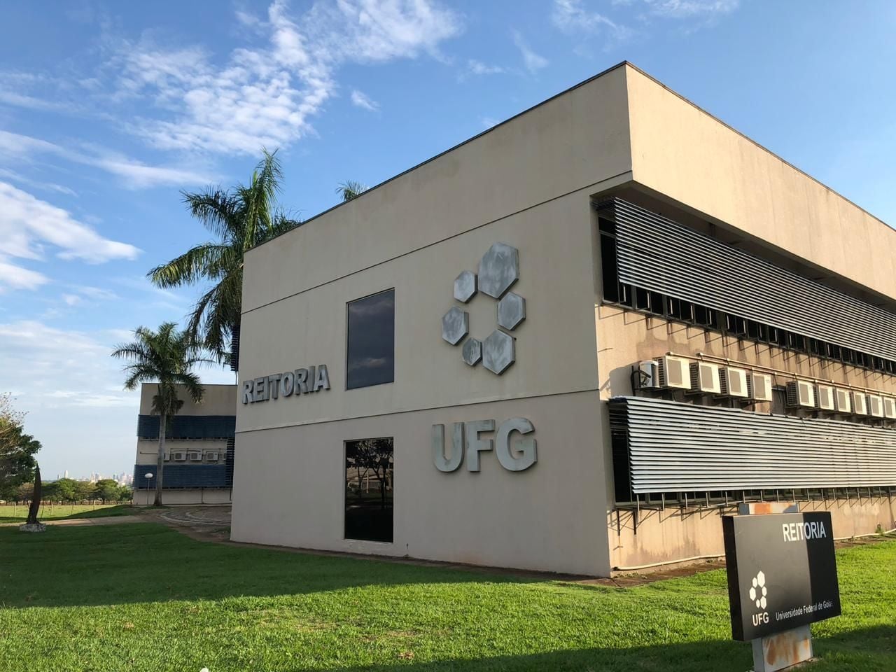 Nota mínima para Inteligência Artificial da UFG supera a do 1º colocado do curso em 2025