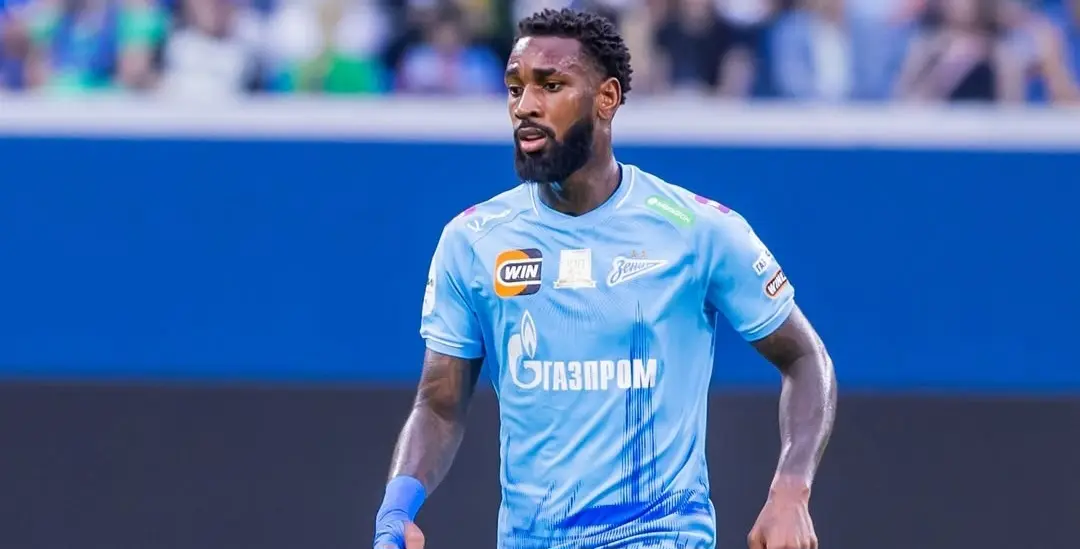 Pai de Gerson chega a BH para reunião com diretoria do Cruzeiro