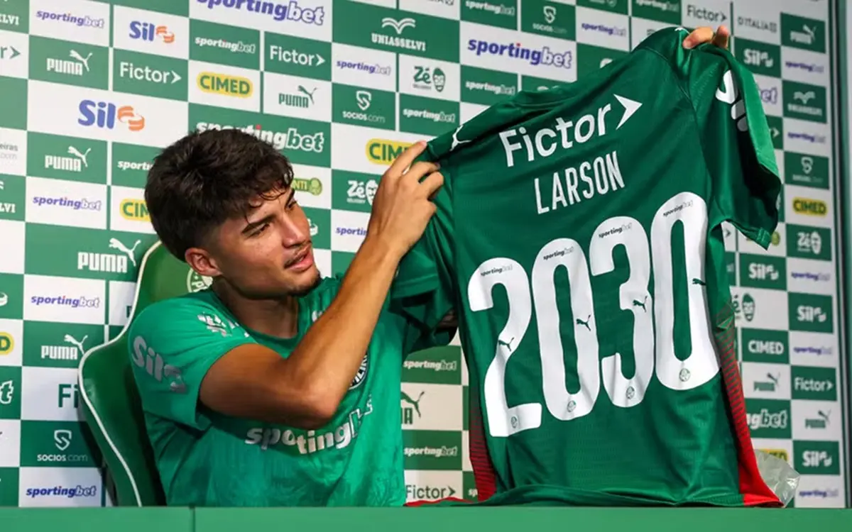 Palmeiras confirma compra de Larson junto ao Goiás e assina até 2030