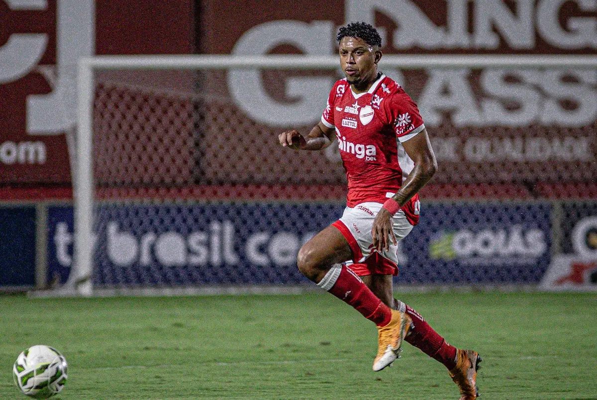 Pedro Romano e Janderson desfalcam o Vila Nova na sequência do Goianão por lesões musculares