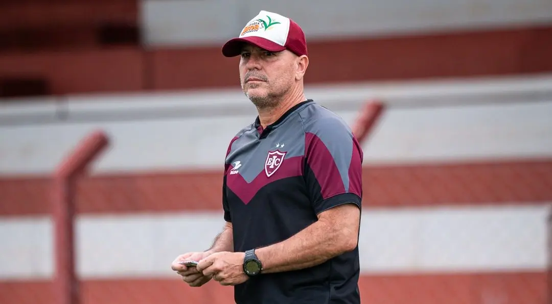 Penúltimo colocado do Goianão, Inhumas demite o técnico Cléber Gaúcho