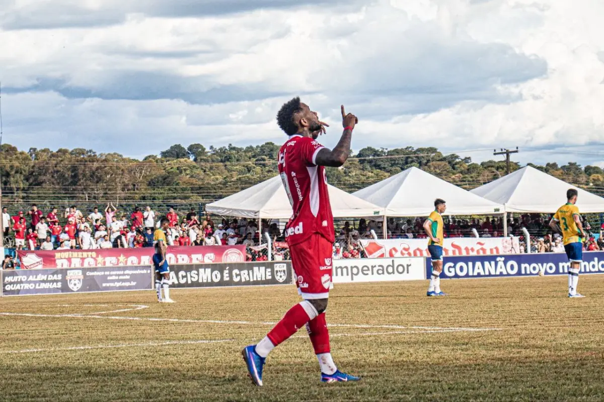 Rafa Silva destaca primeiro gol pelo Vila Nova e comenta boa fase do Tigre no Goianão